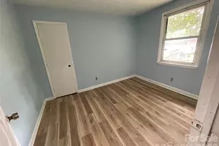 410 Mill Rd, Charlotte, NC 28216 - Photo 3