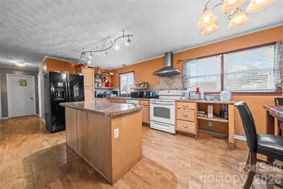 7910 Winalda Avenue, Sherrills Ford, NC 28673 - Photo 5