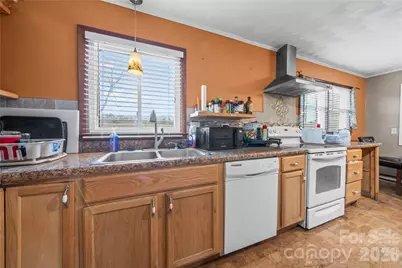 7910 Winalda Avenue, Sherrills Ford, NC 28673 - Photo 7