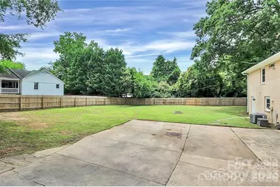 3052 Brookridge Lane, Charlotte, NC 28211 - Photo 33