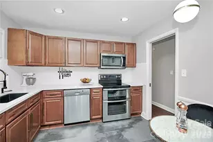 3052 Brookridge Ln, Charlotte, NC 28211 - Photo 5