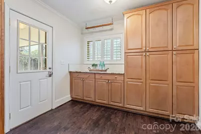 5351 Murrayhill Road, Charlotte, NC 28210 - Photo 3