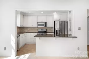 1016 Queens Rd, Charlotte, NC 28207 - Photo 9