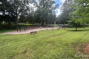 1016 Queens Rd, Charlotte, NC 28207 - Photo 25
