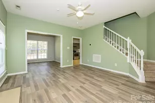 8625 Galena View Dr, Charlotte, NC 28269 - Photo 5