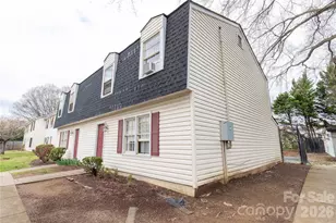 2222 Yorkhills Dr, Charlotte, NC 28217 - Photo 13