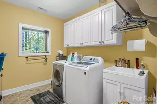 30 Laurel Branch Dr, Black Mountain, NC 28711 - Photo 23