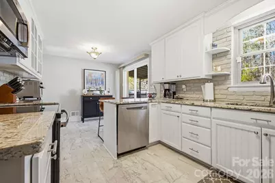 2841 20th Street NE, Hickory, NC 28601 - Photo 9