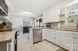 2841 20th St NE, Hickory, NC 28601 - Photo 9