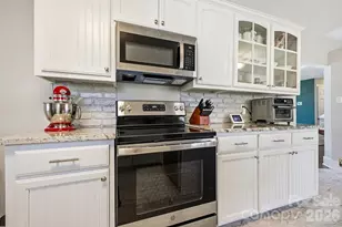2841 20th St NE, Hickory, NC 28601 - Photo 3