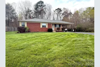 2841 20th Street NE, Hickory, NC 28601 - Photo 1