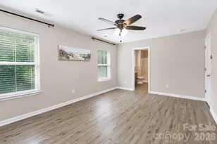 1123 Valley St, Statesville, NC 28677 - Photo 27