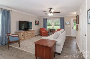 1123 Valley St, Statesville, NC 28677 - Photo 11