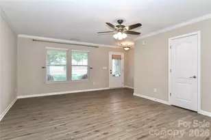 1123 Valley St, Statesville, NC 28677 - Photo 7