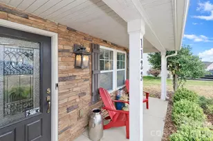 1123 Valley St, Statesville, NC 28677 - Photo 5