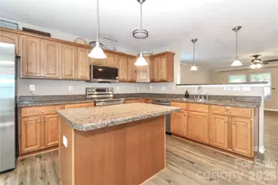 1123 Valley St, Statesville, NC 28677 - Photo 17
