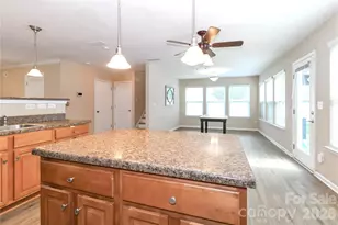 1123 Valley St, Statesville, NC 28677 - Photo 21