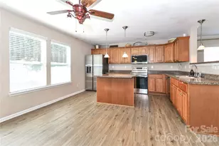 1123 Valley St, Statesville, NC 28677 - Photo 15