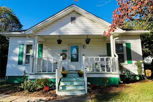 302 Park Ave, Mount Holly, NC 28120 - Photo 1