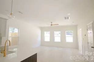 503 Granby Cir, Charlotte, NC 28217 - Photo 5