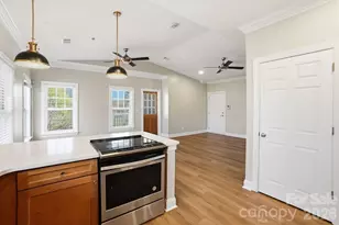 111 S Summit Ave, Charlotte, NC 28208 - Photo 9