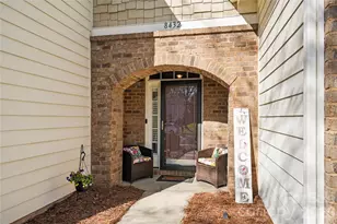 8432 Loxton Cir, Charlotte, NC 28214 - Photo 3