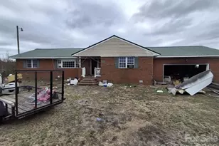 1764 E Hanrahan Rd, Ayden, NC 28513 - Photo 1