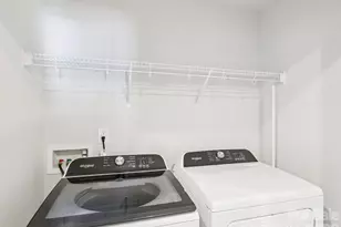 8132 Hidden Spgs Trl, Charlotte, NC 28216 - Photo 19