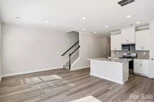 8132 Hidden Spgs Trl, Charlotte, NC 28216 - Photo 3