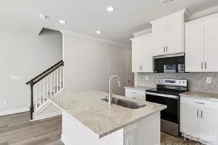 8132 Hidden Spgs Trl, Charlotte, NC 28216 - Photo 5