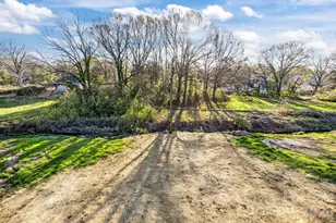 410 S Hill St, Gastonia, NC 28052 - Photo 17