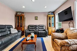 6051 Pointe W Ln, Vale, NC 28168 - Photo 9