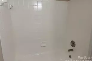 1610 Arlyn Cir, Charlotte, NC 28213 - Photo 27