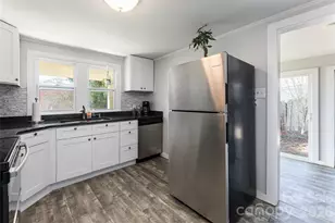 203 Pine St, Candler, NC 28715 - Photo 15