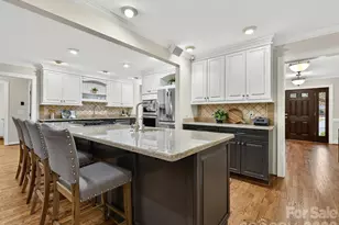 6344 Dovefield Rd, Charlotte, NC 28277 - Photo 9