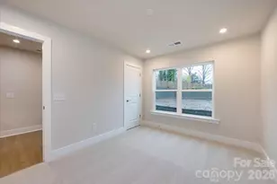 6012 Pivot Ct, Charlotte, NC 28205 - Photo 7