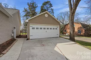 3704 Dakeita Cir, Concord, NC 28025 - Photo 27