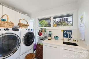 13730 Capriole Ln, Matthews, NC 28105 - Photo 17