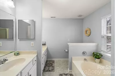 8636 Warwick Crest Lane, Charlotte, NC 28215 - Photo 19