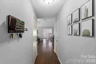 8636 Warwick Crest Ln, Charlotte, NC 28215 - Photo 5