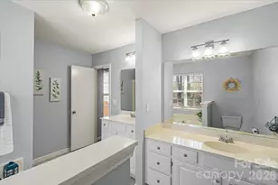 8636 Warwick Crest Ln, Charlotte, NC 28215 - Photo 21