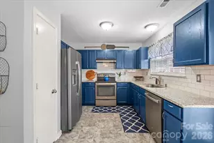 8636 Warwick Crest Ln, Charlotte, NC 28215 - Photo 15