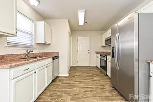 2824 Fairstone Ave, Charlotte, NC 28269 - Photo 9