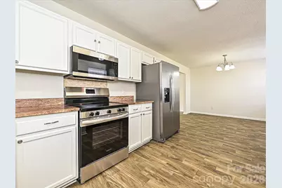 2824 Fairstone Avenue, Charlotte, NC 28269 - Photo 13