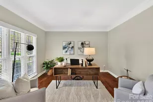 10901 Megwood Dr, Charlotte, NC 28277 - Photo 5