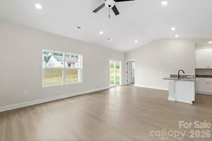 6718 Fairford Dr, Charlotte, NC 28215 - Photo 5