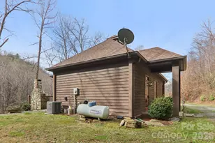 1012 Alarka Highlands Dr, Bryson City, NC 28713 - Photo 21