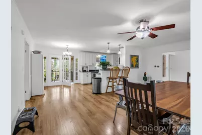 54 Broadway Avenue, Tryon, NC 28782 - Photo 9