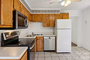 24 Pelzer St, Asheville, NC 28804 - Photo 11