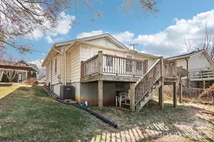 24 Pelzer St, Asheville, NC 28804 - Photo 33